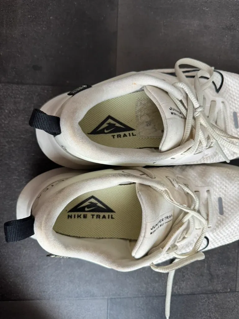 Used Nike Juniper Trail Gore-Tex bike — image 7 of 9