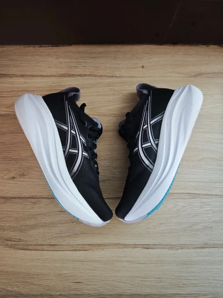 Gebrauchtes Asics Nimbus 27 bike — Bild 2 von 15