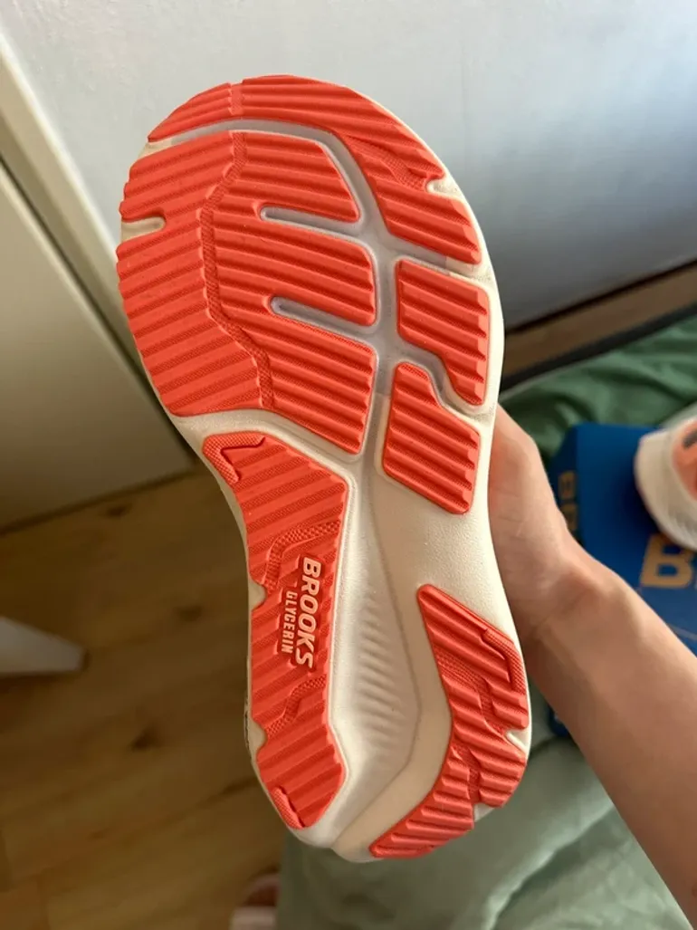 Used Brooks Glycerin 23 bike — image 4 of 4