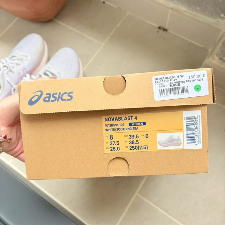Used Asics Novablast 4 bike — image 2 of 4
