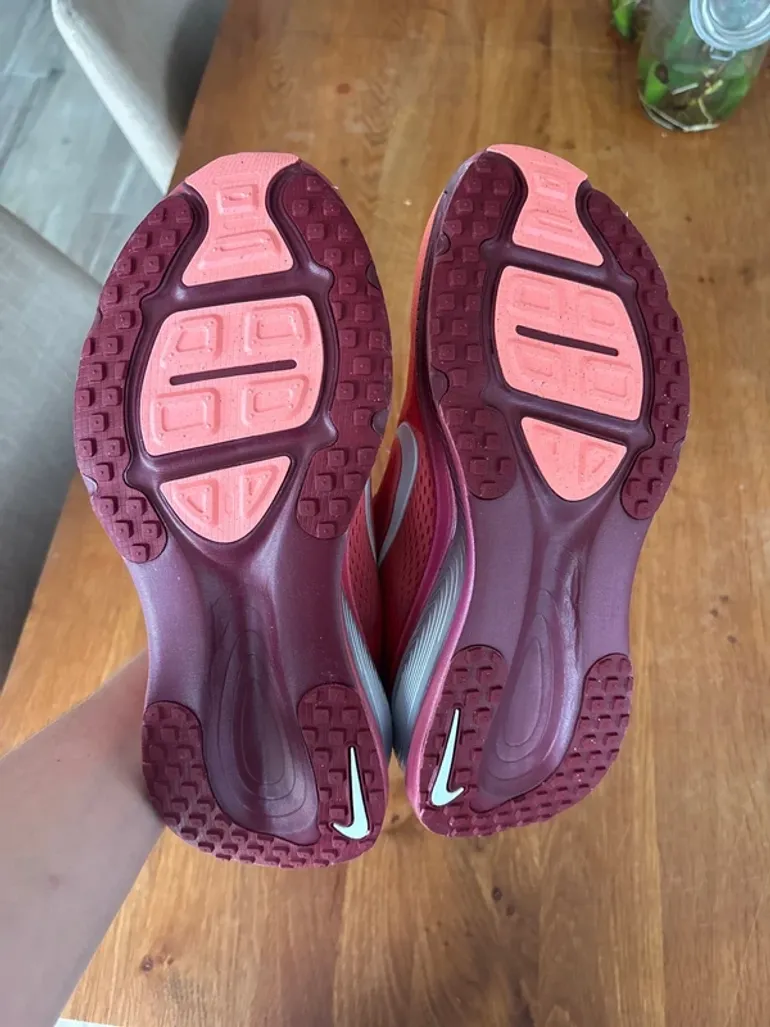 Used Nike Vomero 18 bike — image 8 of 9