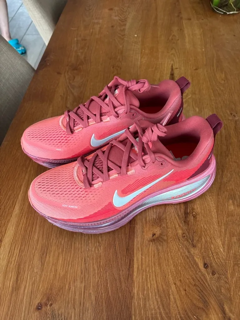 Used Nike Vomero 18 bike — image 4 of 9