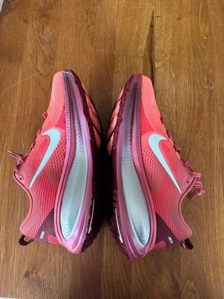 Used Nike Vomero 18 bike — image 9 of 9