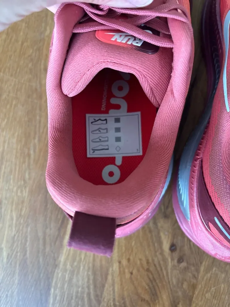 Used Nike Vomero 18 bike — image 6 of 9