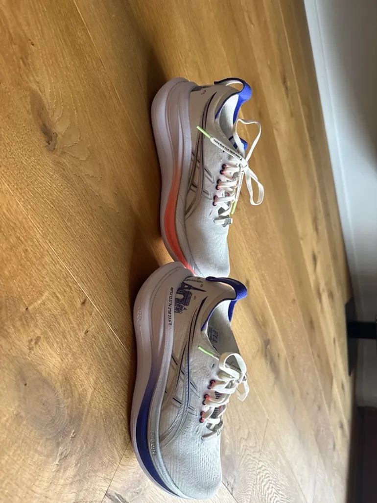Käytetty Asics Gel-Nimbus 28 Paris bike — kuva 2 / 6