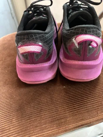 Used Asics Trabuco Max 3 bike — image 3 of 7