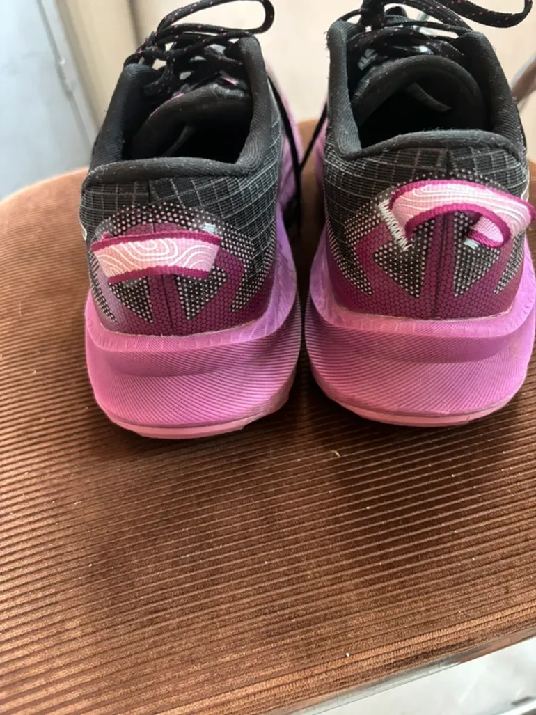 Used Asics Trabuco Max 3 bike — image 3 of 7