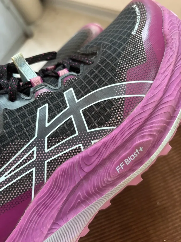Used Asics Trabuco Max 3 bike — image 6 of 7