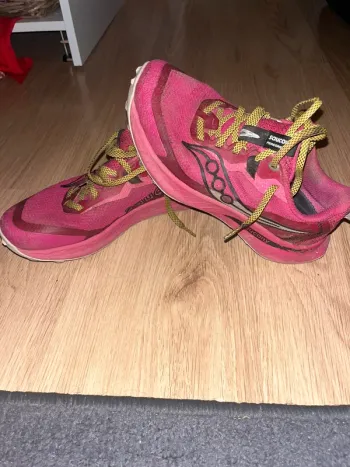 Used Saucony Peregrine 15 Running Shoes
