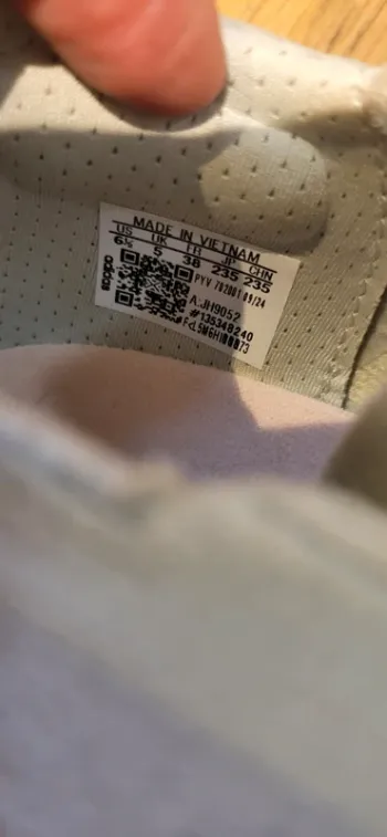 Used Adidas Ultraboost 5 bike — image 5 of 5