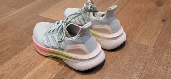 Used Adidas Ultraboost 5 bike — image 4 of 5