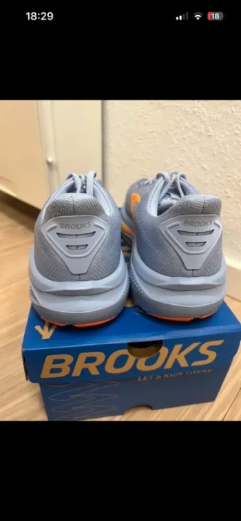 Käytetty Brooks Damenlaufschuhe bike — kuva 4 / 8