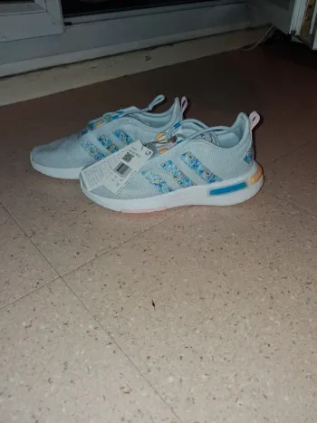 Käytetty Adidas racer trek k Running Shoes