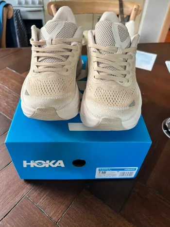 Tweedehands Hoka Bondi 9 bike — afbeelding 3 van 6