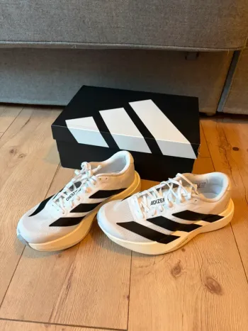 Käytetty Adidas Adizero Running Shoes