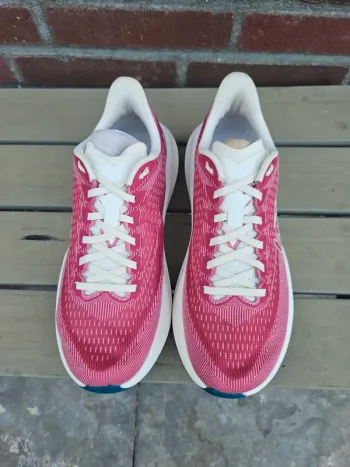 Used Hoka Mach 7 Running Shoes