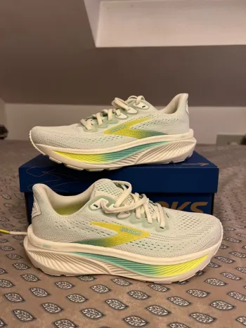 Brugt Brooks Ghost 17 Running Shoes