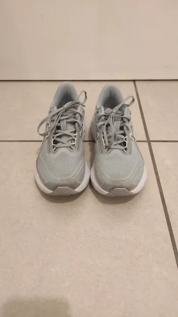 Asics Novablast 5 ATC bike de segunda mano — imagen 2 de 4