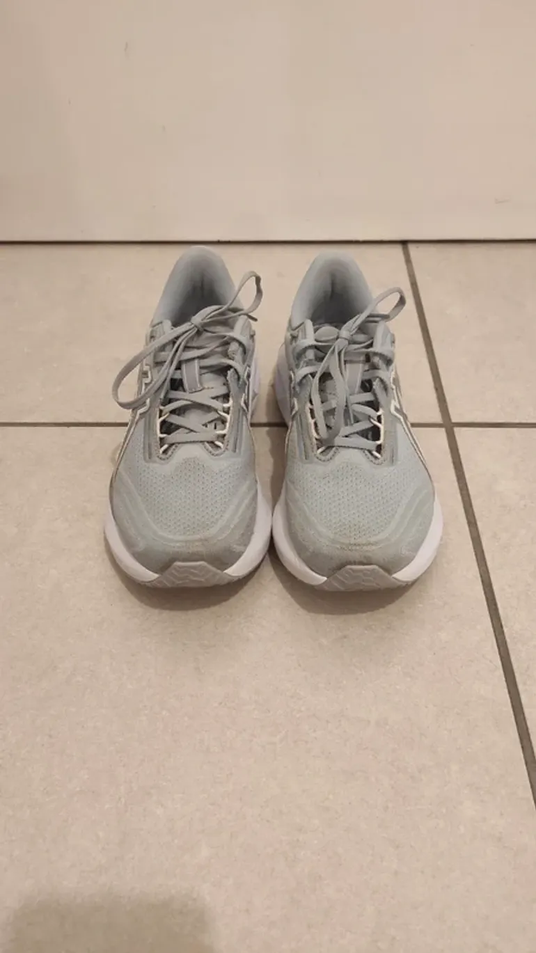 Asics Novablast 5 ATC bike de segunda mano — imagen 2 de 4