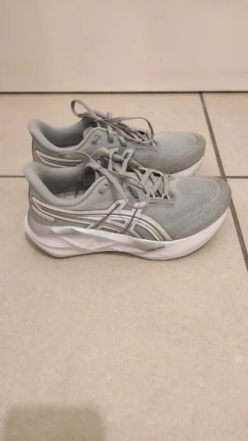 Brugt Asics Novablast 5 ATC Running Shoes