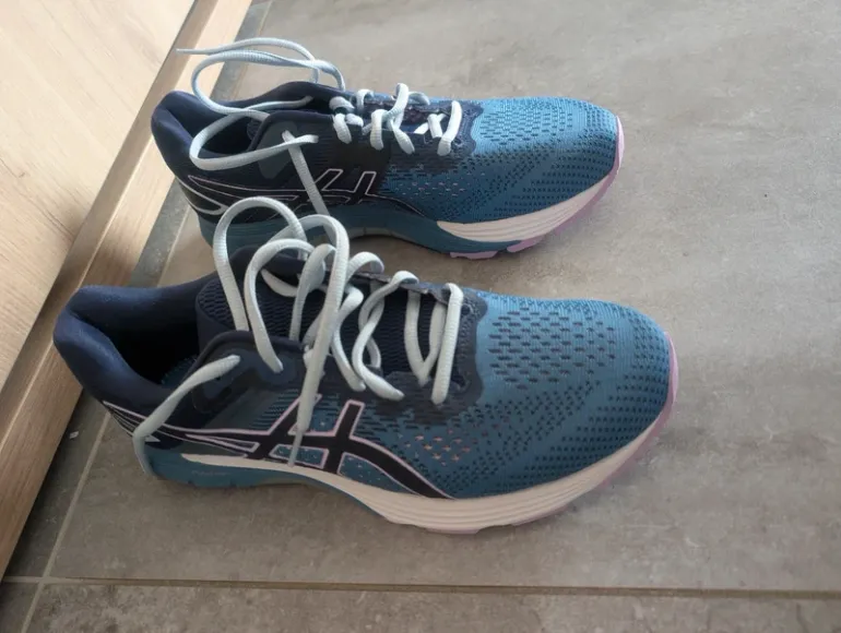 Used Asics GT 4000 bike — image 2 of 4