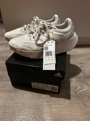 Tweedehands Adidas Aruku Running Shoes