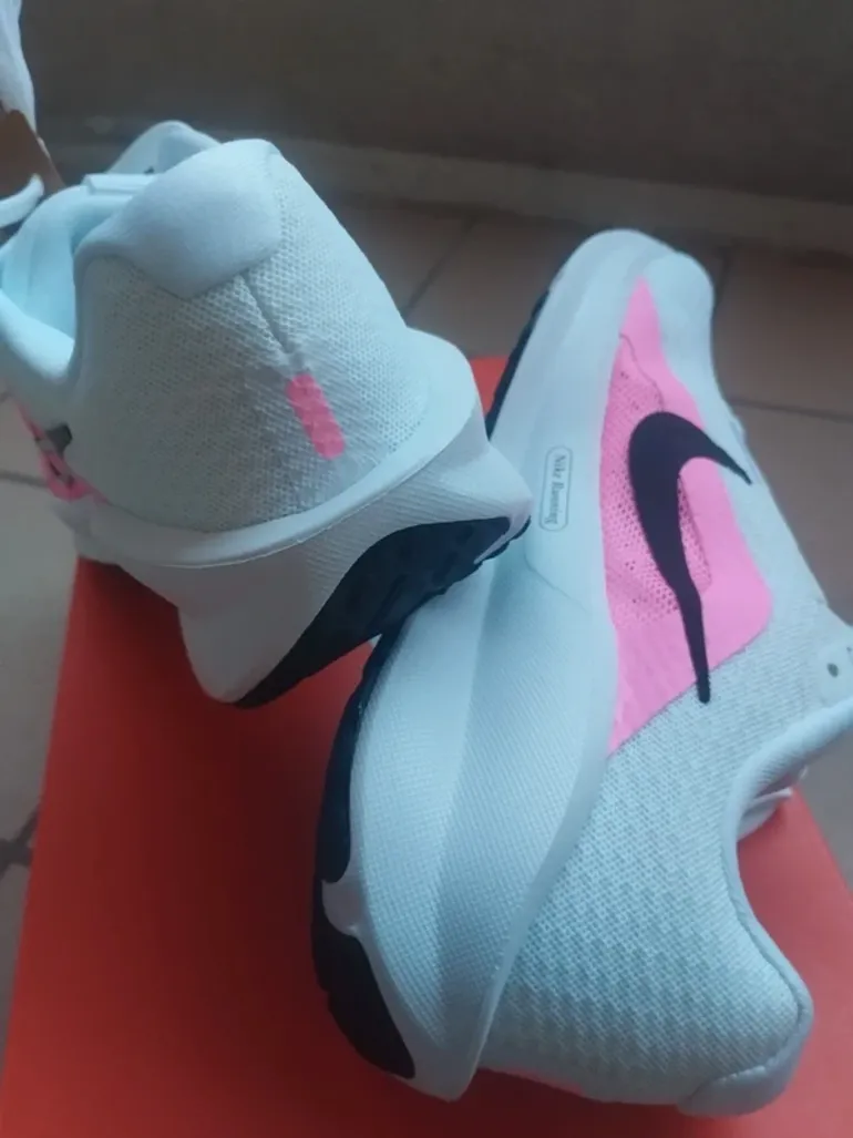 Tweedehands Nike Downshifter 13 bike — afbeelding 10 van 11