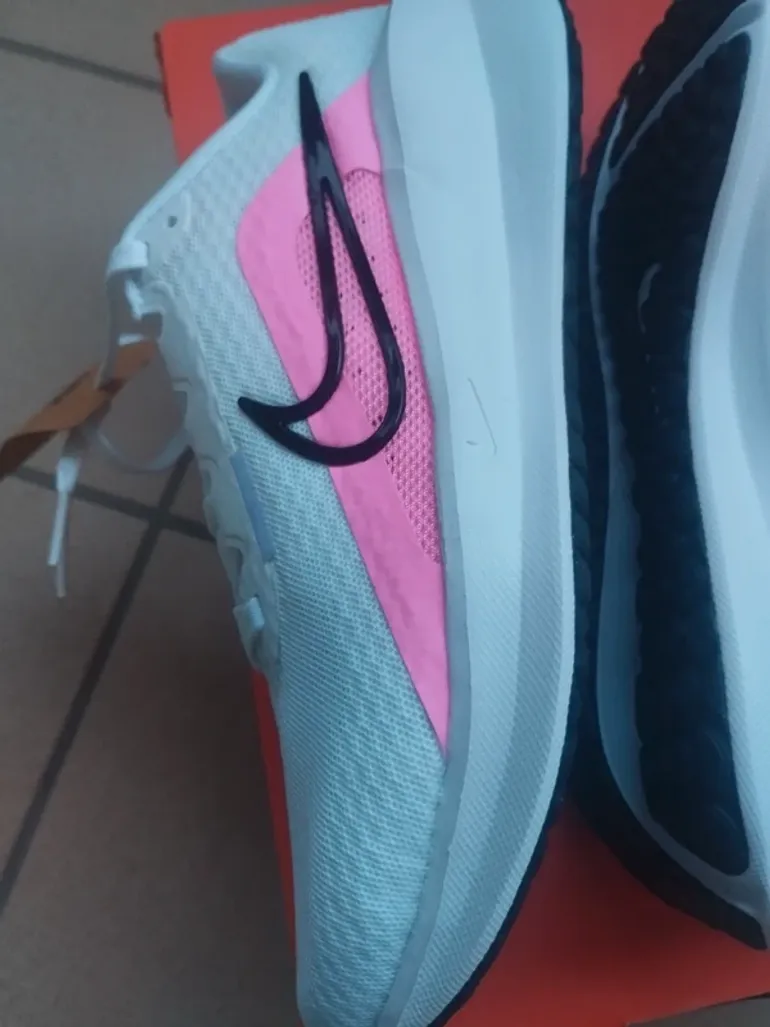Tweedehands Nike Downshifter 13 bike — afbeelding 9 van 11