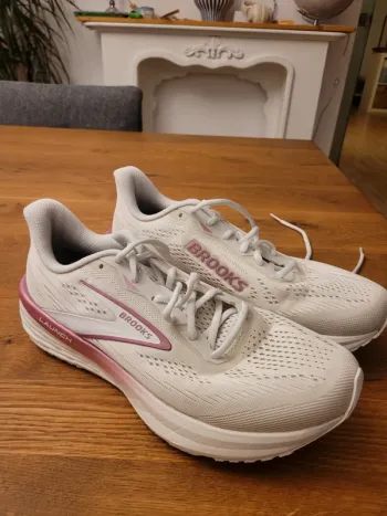 Brooks Launch 12 Running Shoes de segunda mano
