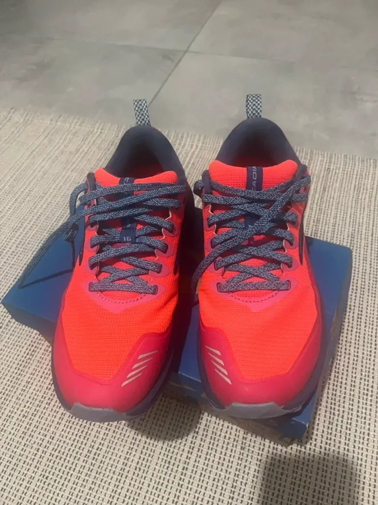 Used Scarpa Trailrunning Shoes bike — image 3 of 6