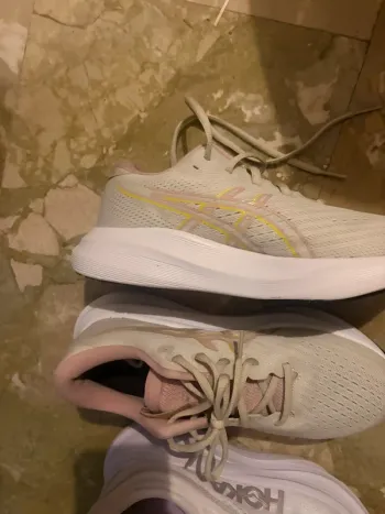 Asics 11.4 bike d'occasion — image 2 sur 6