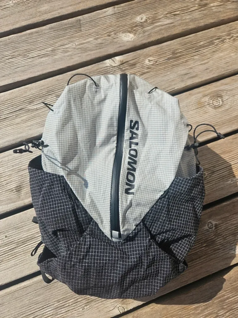 Used Salomon Slab Adventure 20L bike — image 3 of 3