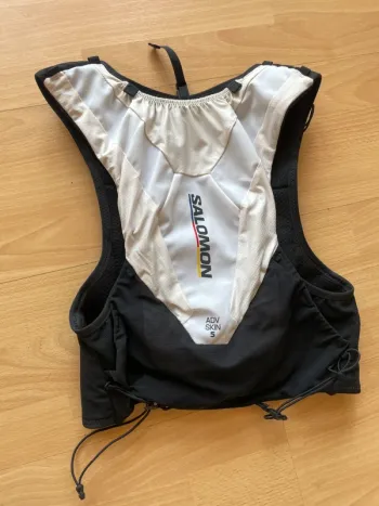 Used Salomon ADV Skin 5 Running Accessories