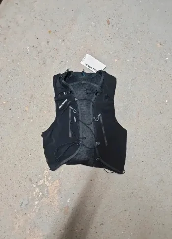 Used Salomon ADV Skin 12 Running Accessories