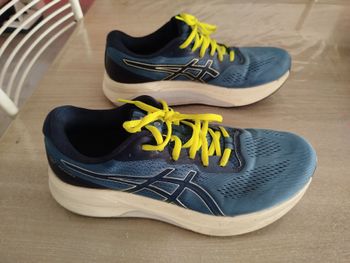 Used Asics gt 4000 4 2025 Running Shoes