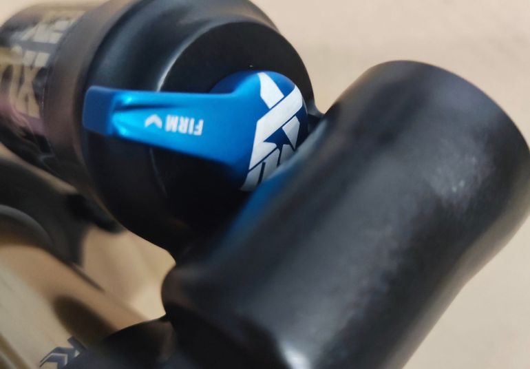 Brugt Fox X2 Factory 2025 bike — billede 3 af 5