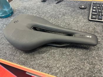 Used Syncros Tofino Carbon Saddle Saddles & Seatposts