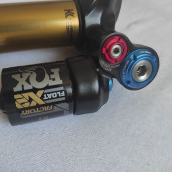 Tweedehands Fox Float X2 Factory 2024 bike — afbeelding 12 van 15