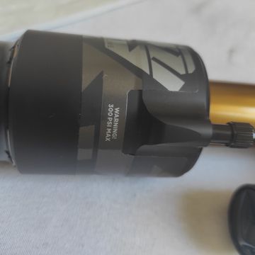 Tweedehands Fox Float X2 Factory 2024 bike — afbeelding 5 van 15