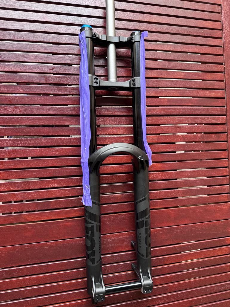 Used Fox 40 Performance 2026 bike — image 8 of 8