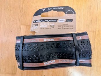 Použité Hutchinson Caracal Allroad 2026 Tyres & Tubes