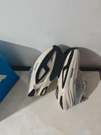 Tweedehands Hoka Mach X2 bike — afbeelding 4 van 6