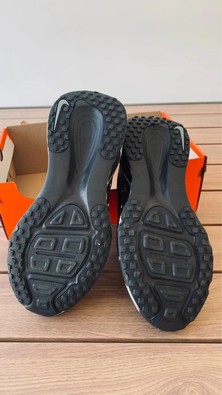 Tweedehands Nike Vomero 18 bike — afbeelding 6 van 9