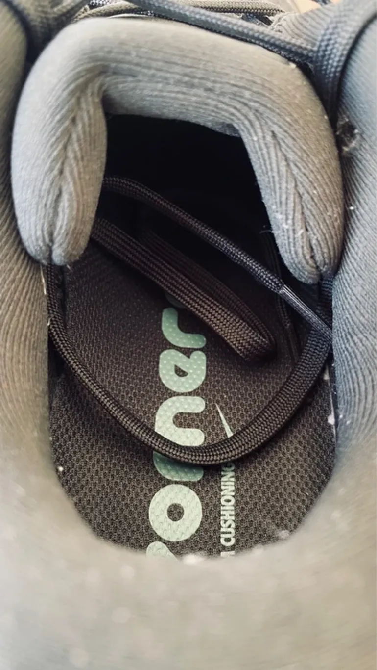 Tweedehands Nike Vomero 18 bike — afbeelding 8 van 9