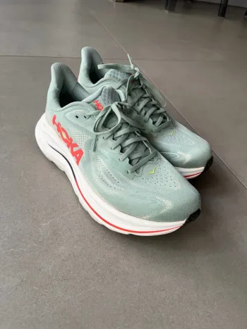Hoka Clifton 10 bike d'occasion — image 2 sur 5