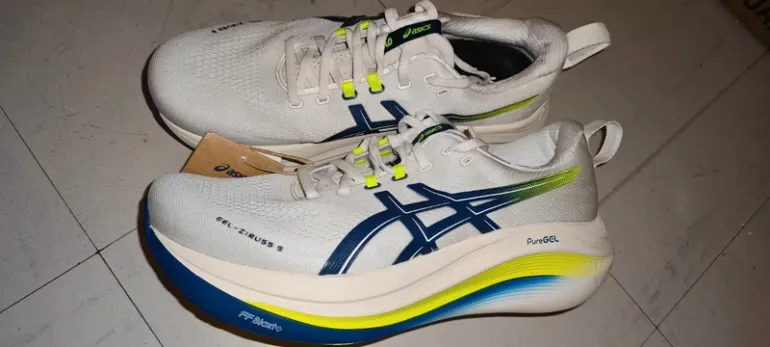 Gebrauchtes Asics Running Shoes bike — Bild 2 von 4