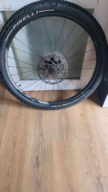 Tweedehands Shimano XT Whm 8100 bike — afbeelding 2 van 3