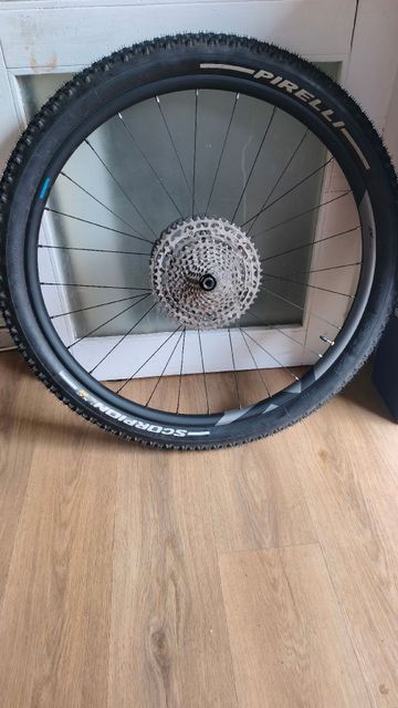 Tweedehands Shimano XT Whm 8100 bike — afbeelding 1 van 3