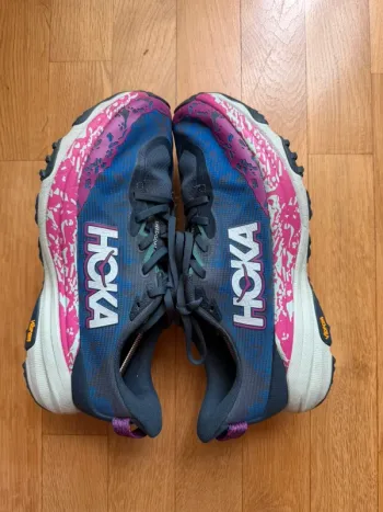 Used Ideal Speedgoat 6 Running Shoes