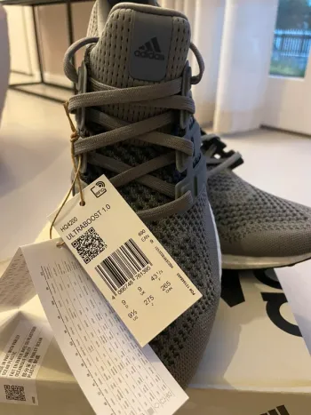 Brugt Adidas Ultraboost Running Shoes